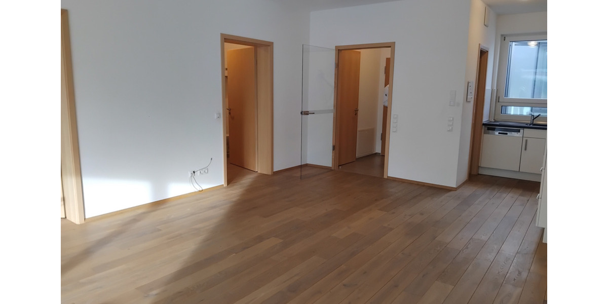 Komfortable und barrierefreie 2,5 Zimmer Penthouse-WHG mit EBK und TG-Stellplatz zu vermieten! 2 zimmer