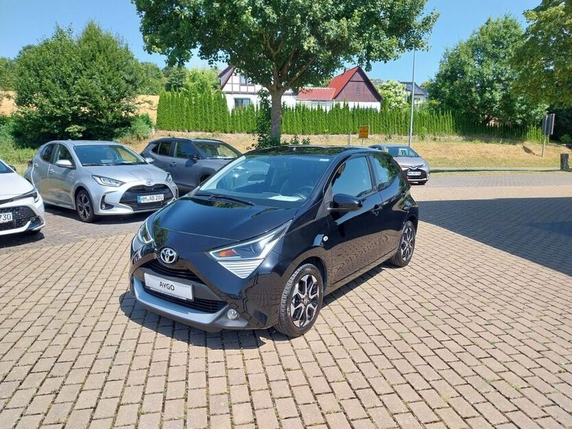 Aygo (X)