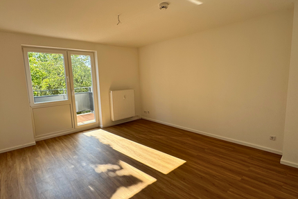 Wohnung Brück-Ausbau Ausbau - 3 Zimmer, 62 m&sup2;, 590&euro; | Angebot:24825574