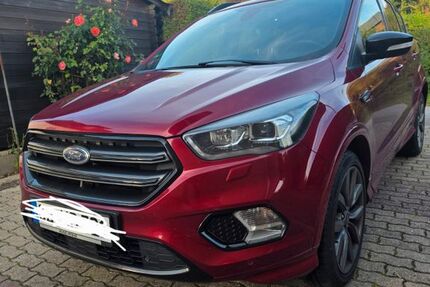 Ford Kuga 97.500 km 14.300 &euro; Hamberge 23619