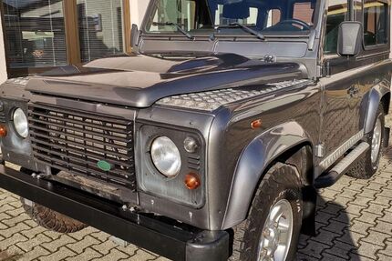 Land Rover Defender 85.000 km 38.500 &euro; Rosenheim 83024