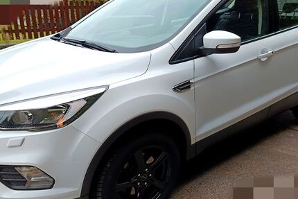 Ford Kuga 75.000 km 16.499 € Berlin 13503