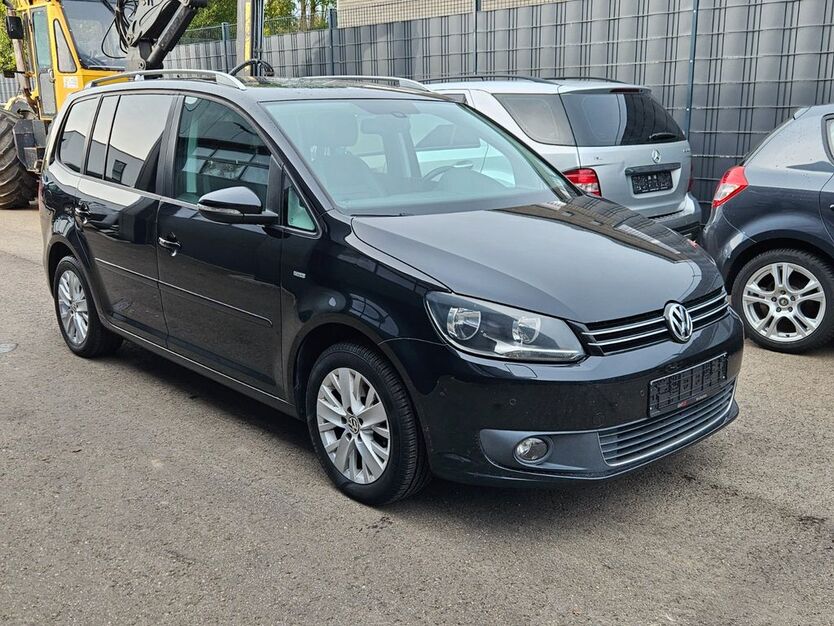 VW Touran 179.000 km 6.950 € Aldingen 78554