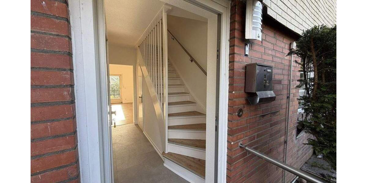 Reihenmittelhaus Hamburg Bramfeld - 3 Zimmer, 75 m&sup2;, 1.630&euro; | Angebot:25570386