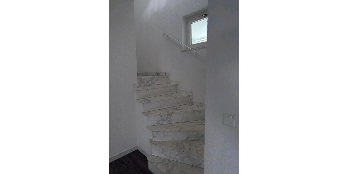 Etagenwohnung Bad Homburg vor der Höhe Gonzenheim - 3 Zimmer, 92 m&sup2;, 1.600&euro; | Angebot:26049653