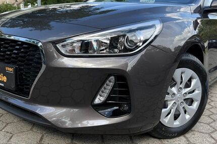Hyundai i30 78.000 km 10.771 &euro; Würzburg 97074