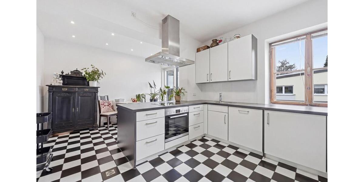 Etagenwohnung Planegg - 4 Zimmer, 142 m&sup2;, 2.125&euro; | Angebot:26384441