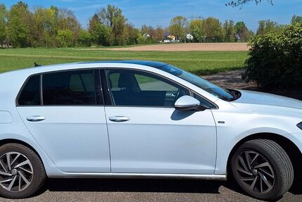 VW Golf 113.000 km 14.000 &euro; Baden-Baden 76534