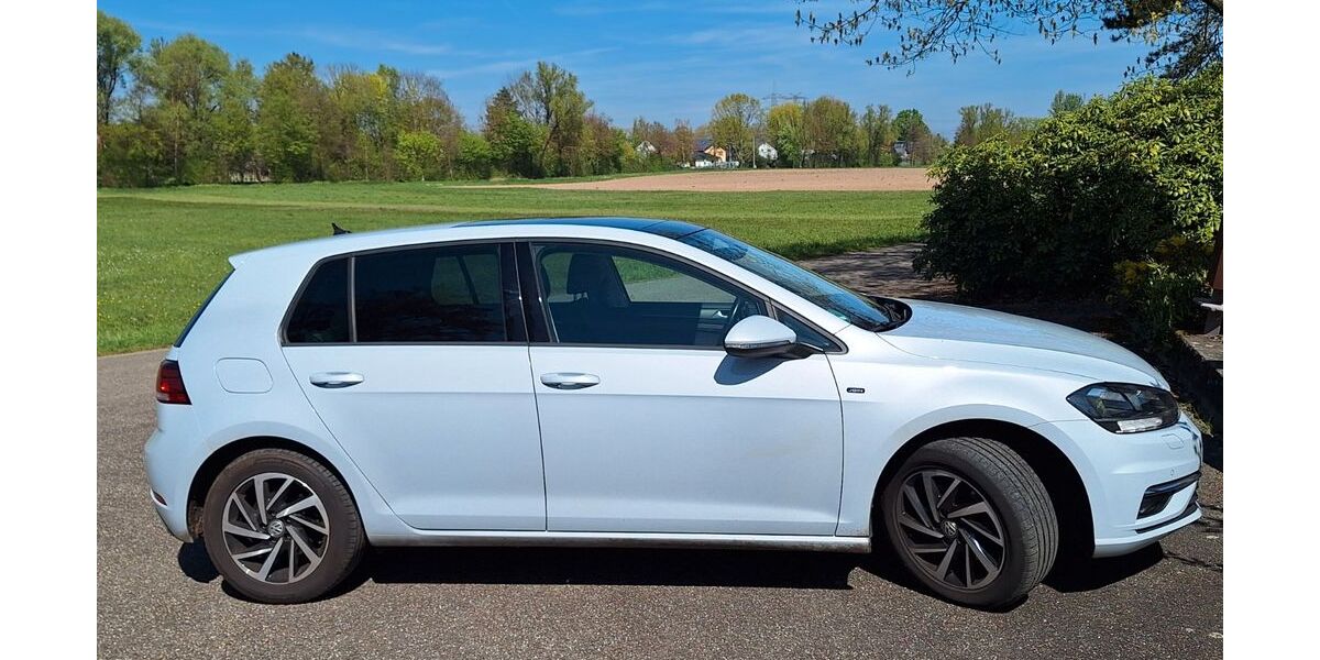 VW Golf 113.000 km 14.000 &euro; Baden-Baden 76534