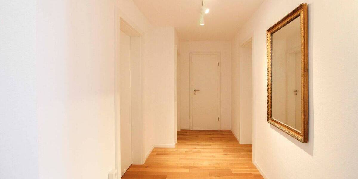 Reihenmittelhaus Stuttgart Steckfeld - 9 Zimmer, 208 m&sup2;, 765.000&euro; | Angebot:26881395