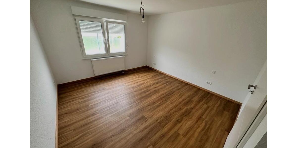 Einfamilienhaus Ispringen - 4 Zimmer, 110 m&sup2;, 1.500&euro; | Angebot:26391914