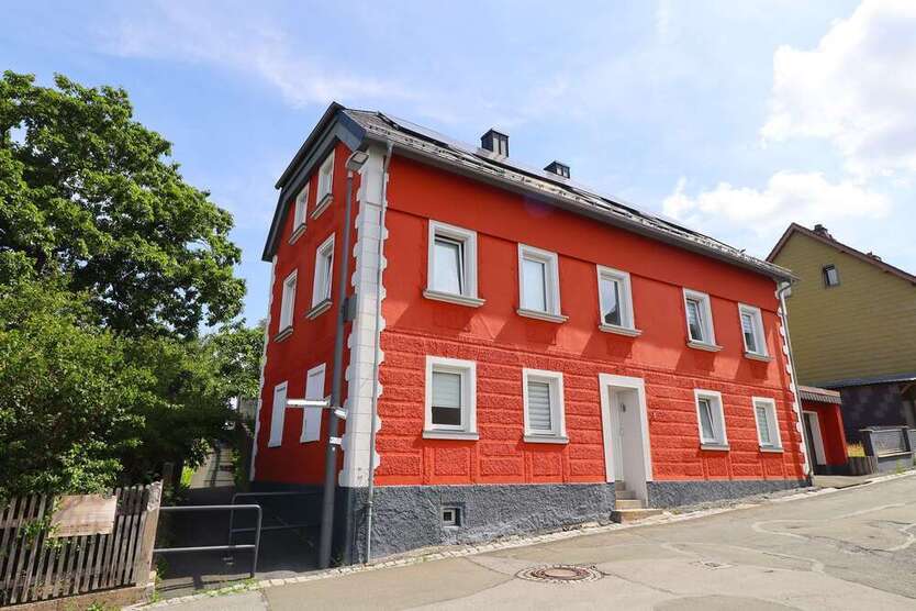 Haus zum Kaufen in Schwarzenbach a.Wald 269.000 € 188 m²