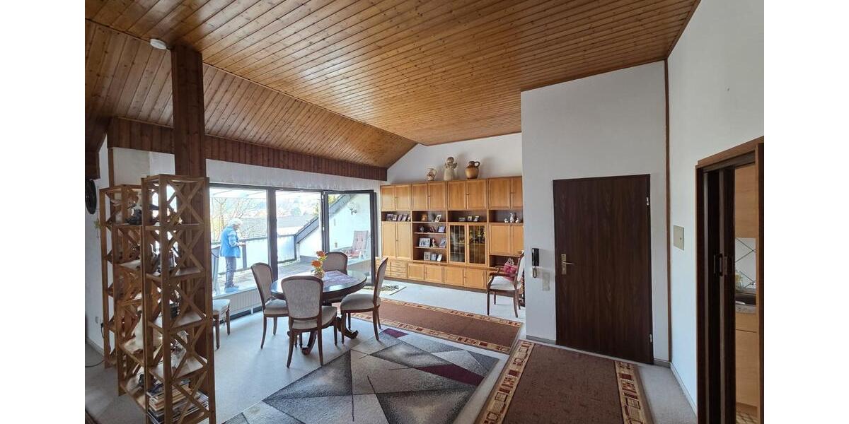 Dachgeschoßwohnung Bad Camberg - 2 Zimmer, 80 m&sup2;, 190.000&euro; | Angebot:27023144