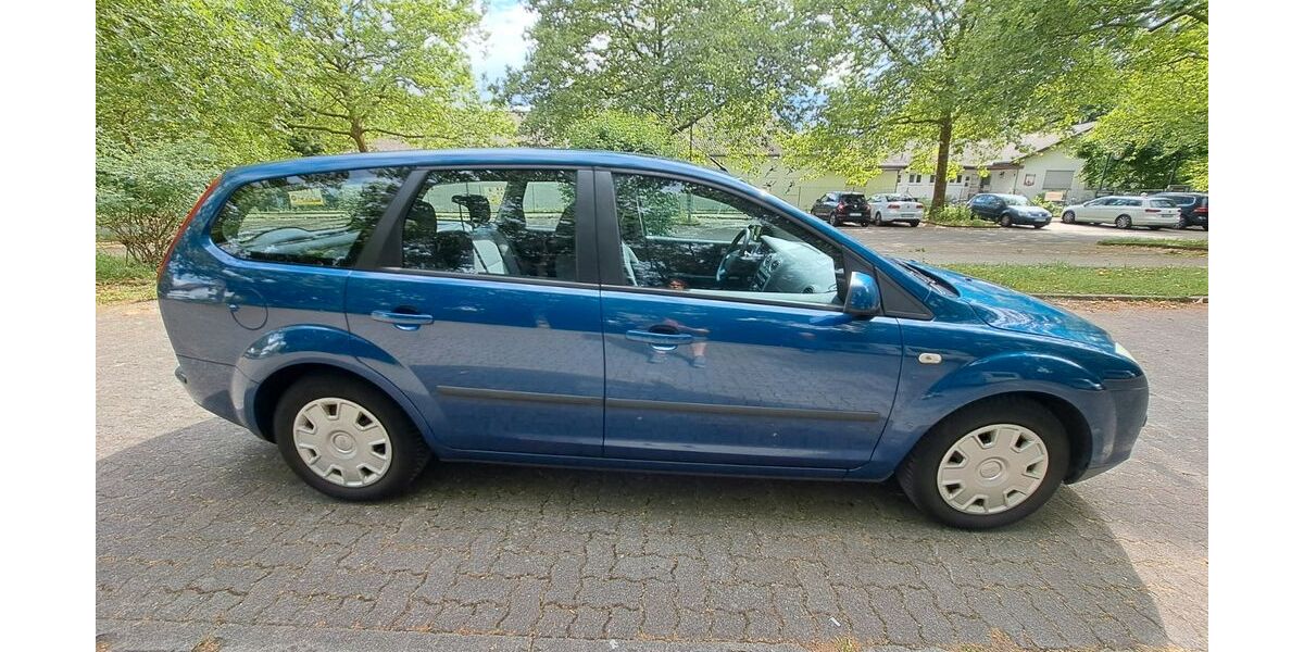 Ford Focus 162.800 km 2.300 &euro; Karlsruhe 76149