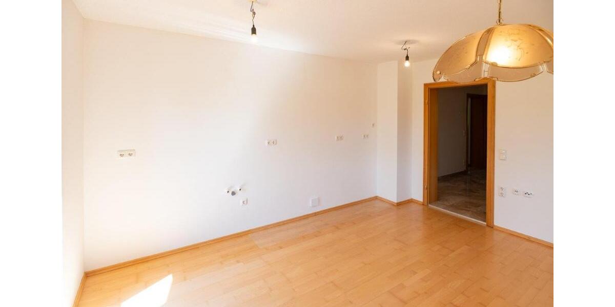 Einfamilienhaus Bergen - 17 Zimmer, 180 m&sup2;, 950.000&euro; | Angebot:26750612