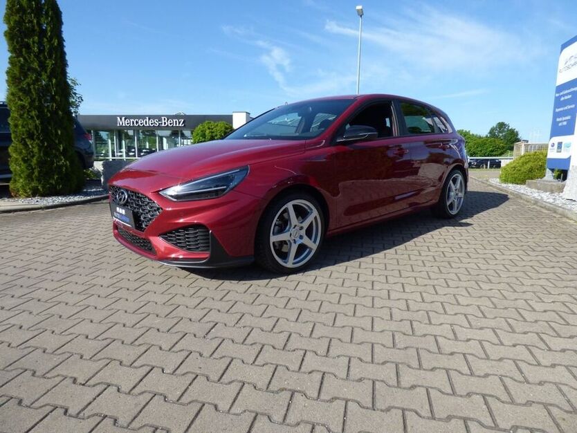 i30