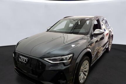 Audi e-tron 72.299 km 37.990 &euro; Hamburg 22047