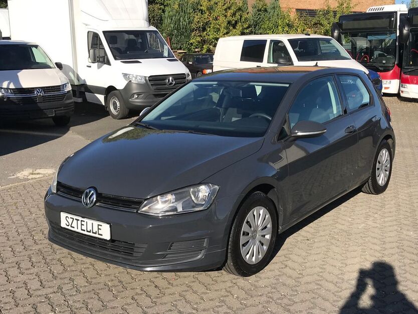 VW Golf 95.843 km 8.599 € Braunschweig 38110