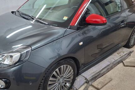 Opel Adam 97.500 km 9.950 &euro; Baierbach 84171