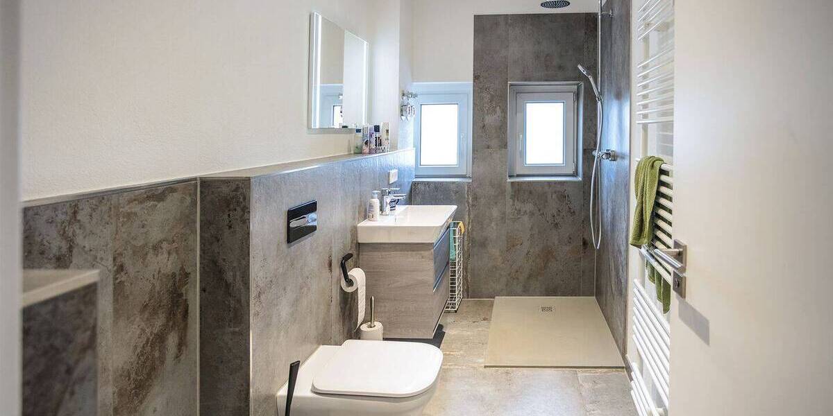 Ihre neuen Gewerbe- oder Praxisräume warten auf Sie 6 zimmer