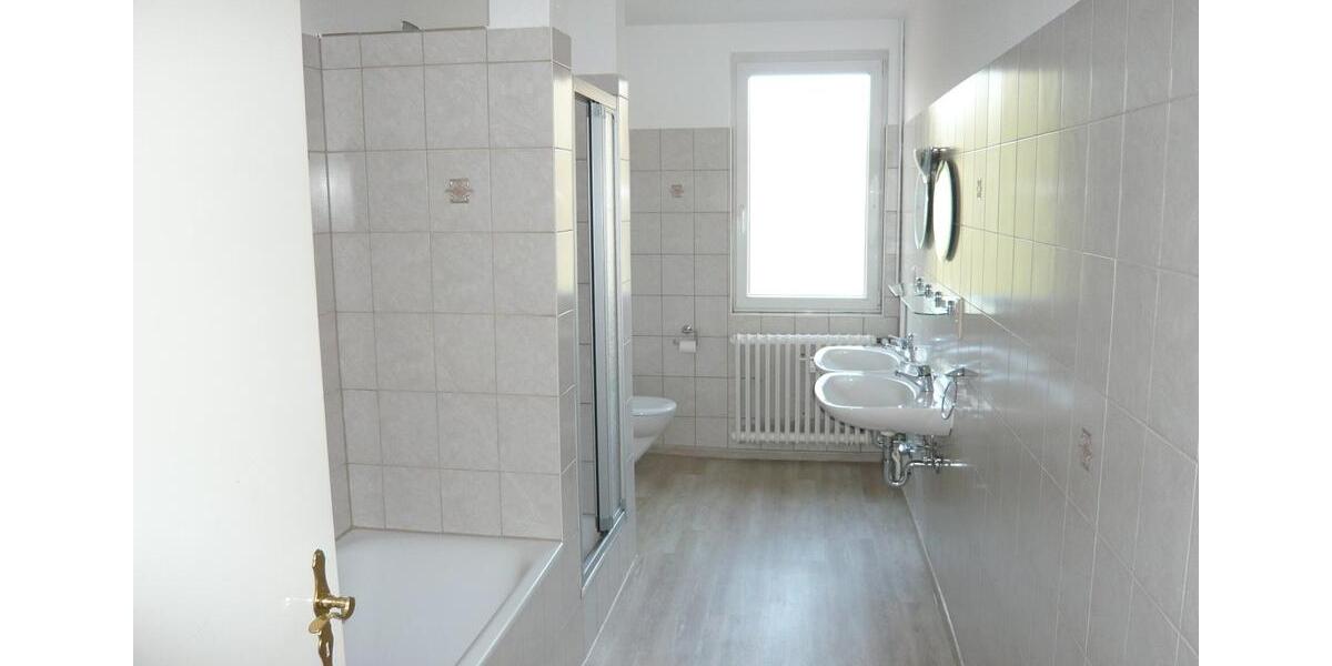 Etagenwohnung Bad Brückenau - 4 Zimmer, 149 m&sup2;, 790&euro; | Angebot:25650909