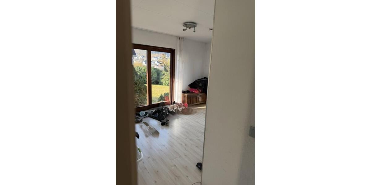 Einfamilienhaus Betzdorf - 8 Zimmer, 180 m&sup2;, 1.350&euro; | Angebot:25292930
