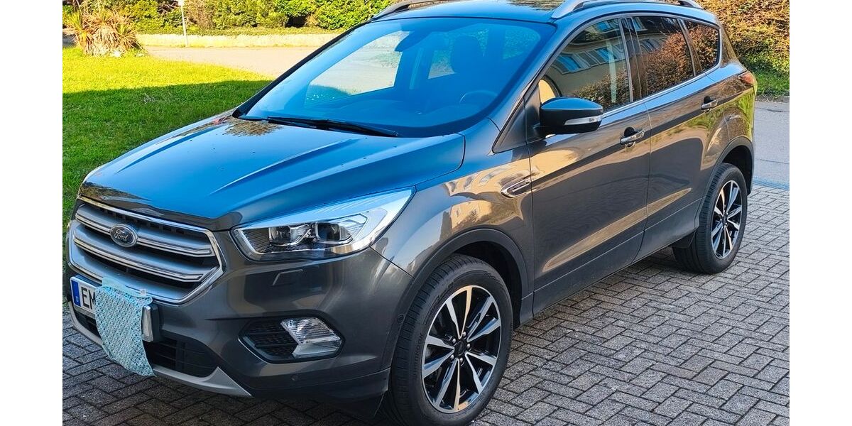 Ford Kuga 64.000 km 15.250 &euro; Emmendingen 79312