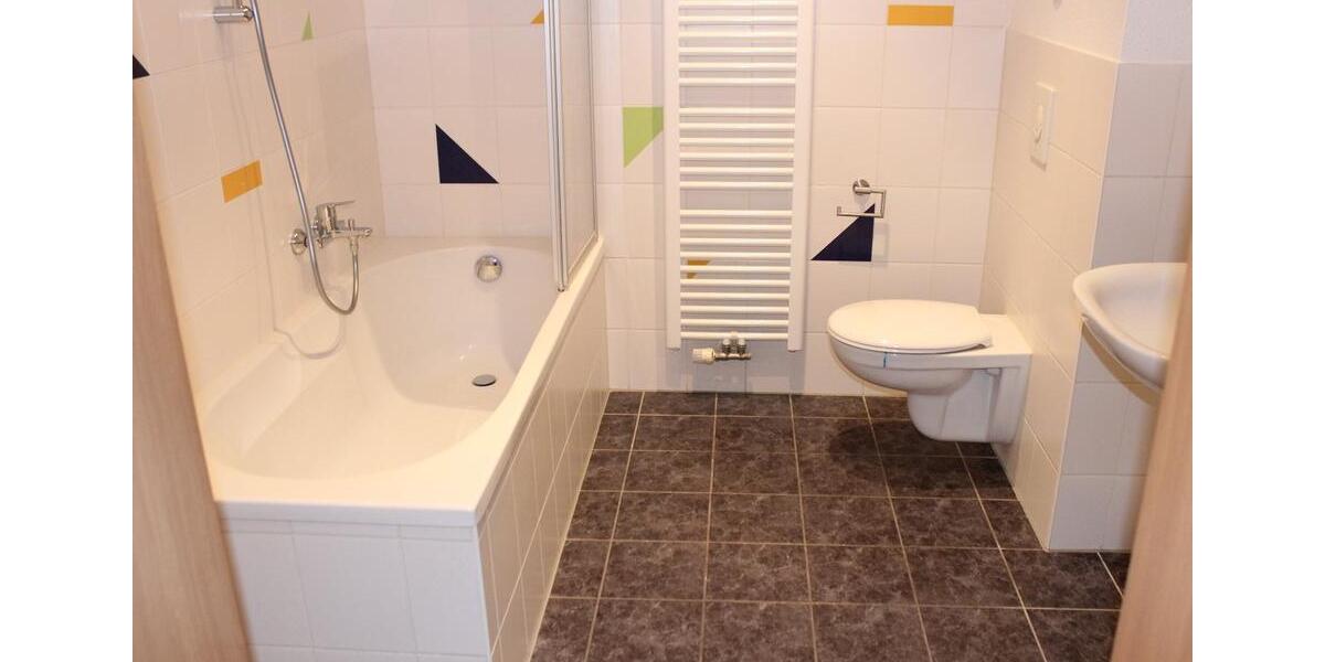 Etagenwohnung Döbeln - 2 Zimmer, 47 m&sup2;, 300&euro; | Angebot:25992549