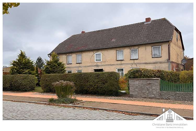 Haus zum Kaufen in Neukloster 223.750 € 254 m² 10 zimmer