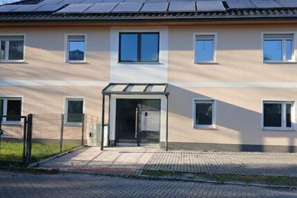 Haus am See: 3-Zimmerwohnung mit Terasse, Garten und Wintergarten 3 zimmer