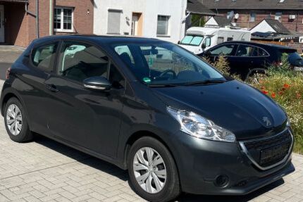 Peugeot 208 85.000 km 4.100 &euro; Niederzier 52382