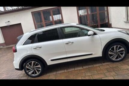 Kia Niro 85.500 km 18.000 &euro; Einhausen 64683