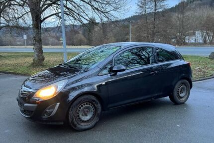 Opel Corsa 135.657 km 3.999 &euro; Mittenaar 35756
