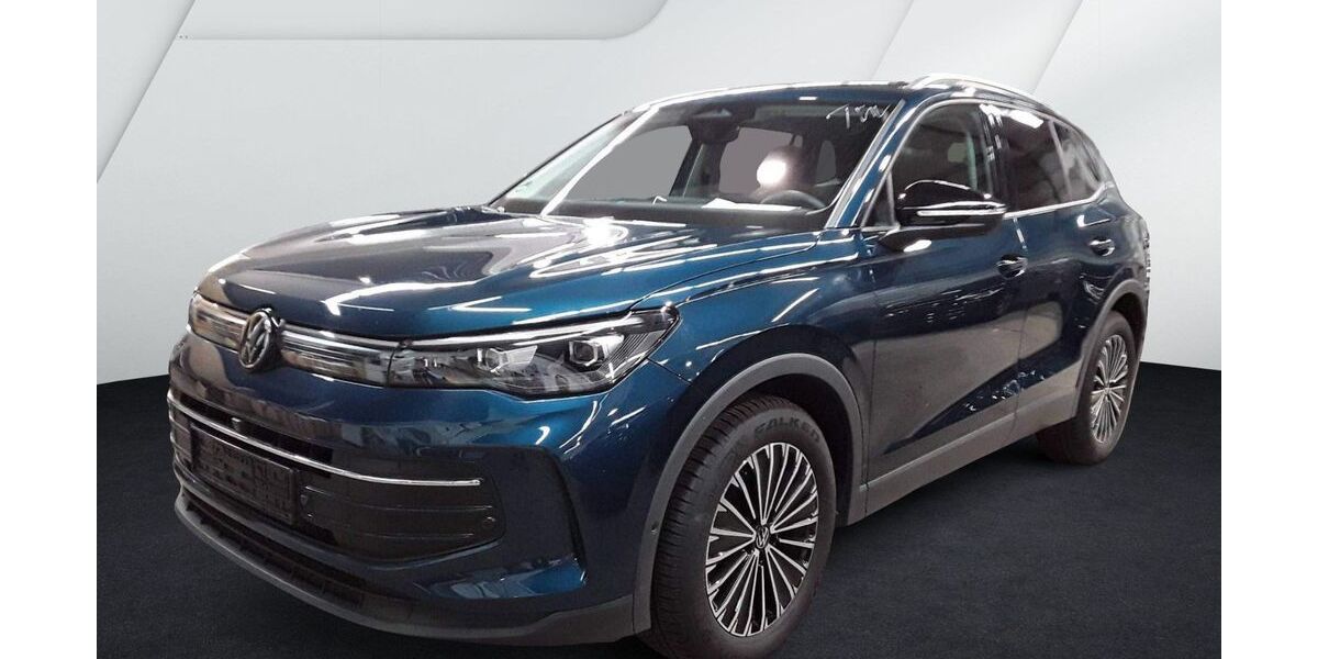 VW Tiguan 25.899 km 33.990 &euro; Blomberg 32825