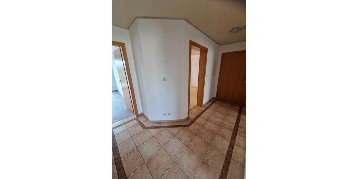Etagenwohnung Sehnde - 3 Zimmer, 79 m&sup2;, 240.000&euro; | Angebot:27029103