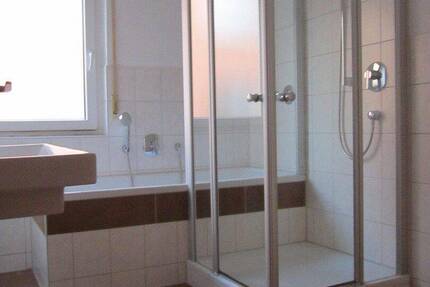 Wohnung Herrenberg - 4 Zimmer, 130 m&sup2;, 1.600&euro; | Angebot:26848329