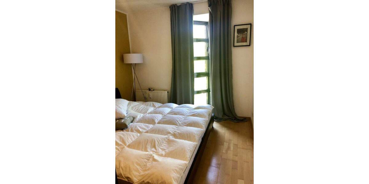 Etagenwohnung Krefeld Cracau - 3 Zimmer, 101 m&sup2;, 1.150&euro; | Angebot:25619339