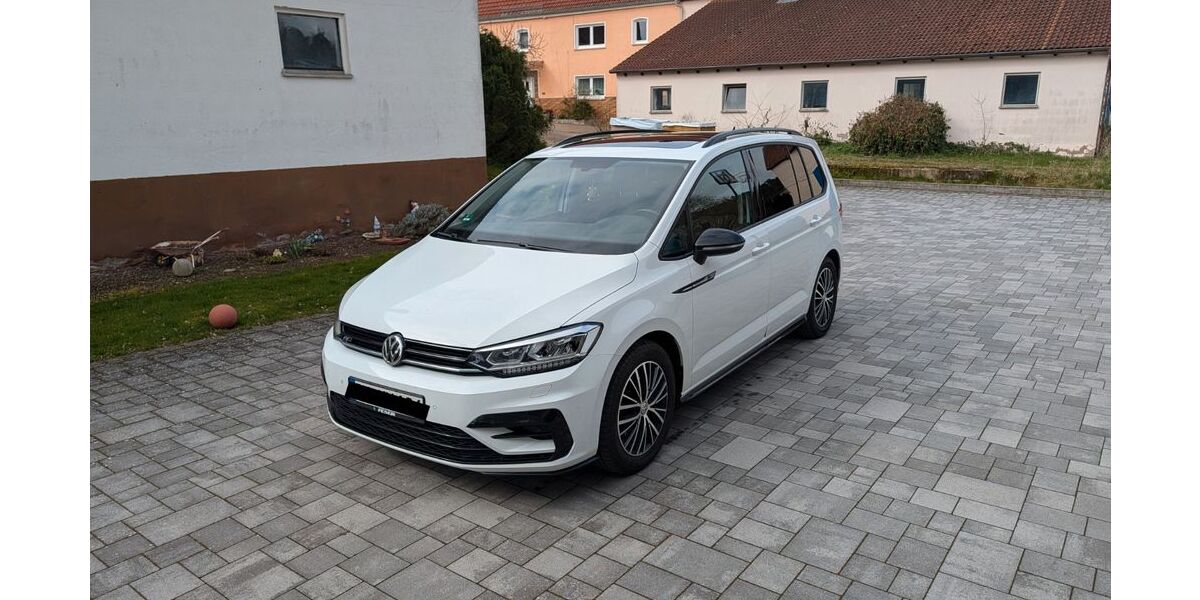 VW Touran 144.000 km 19.500 &euro; Kammerstein 91126