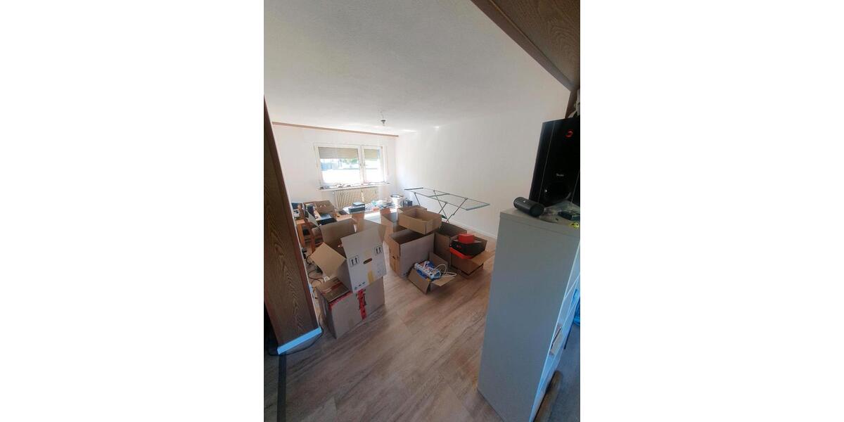 Etagenwohnung Wiehl - 3 Zimmer, 85 m&sup2;, 825&euro; | Angebot:26338761