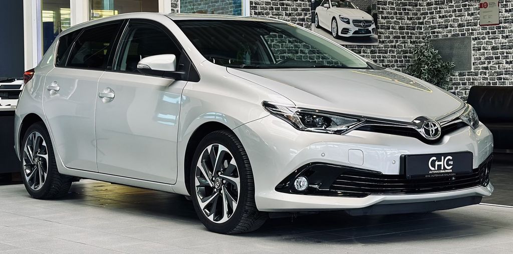 Toyota Auris 29.450 km 14.990 &euro; Balingen 72336
