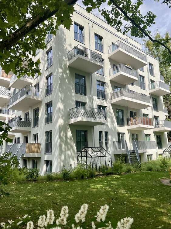 Wohnung zum Mieten in Berlin 1.811 € 95.42 m²