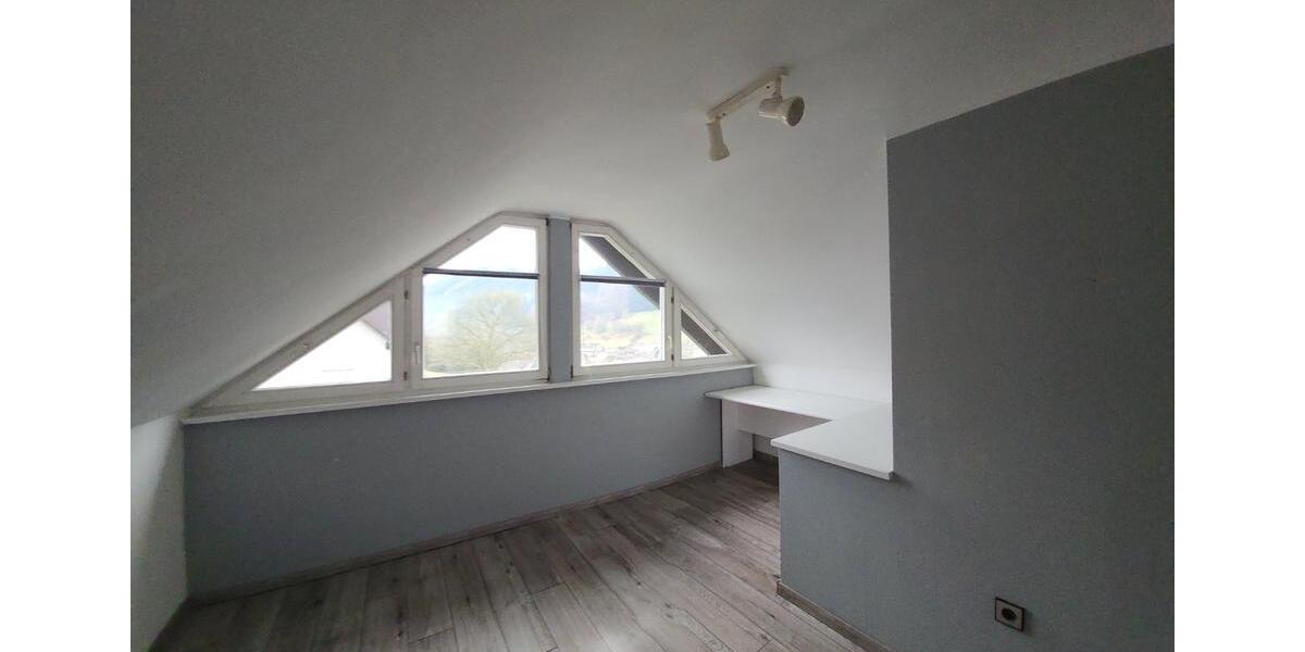 Einfamilienhaus Oberzent - 6.5 Zimmer, 192 m&sup2;, 1.350&euro; | Angebot:24598711