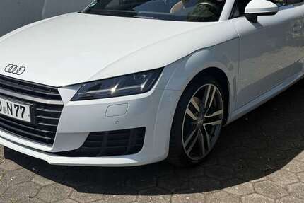 Audi TT 128.000 km 22.900 &euro; Bad Sassendorf 59505