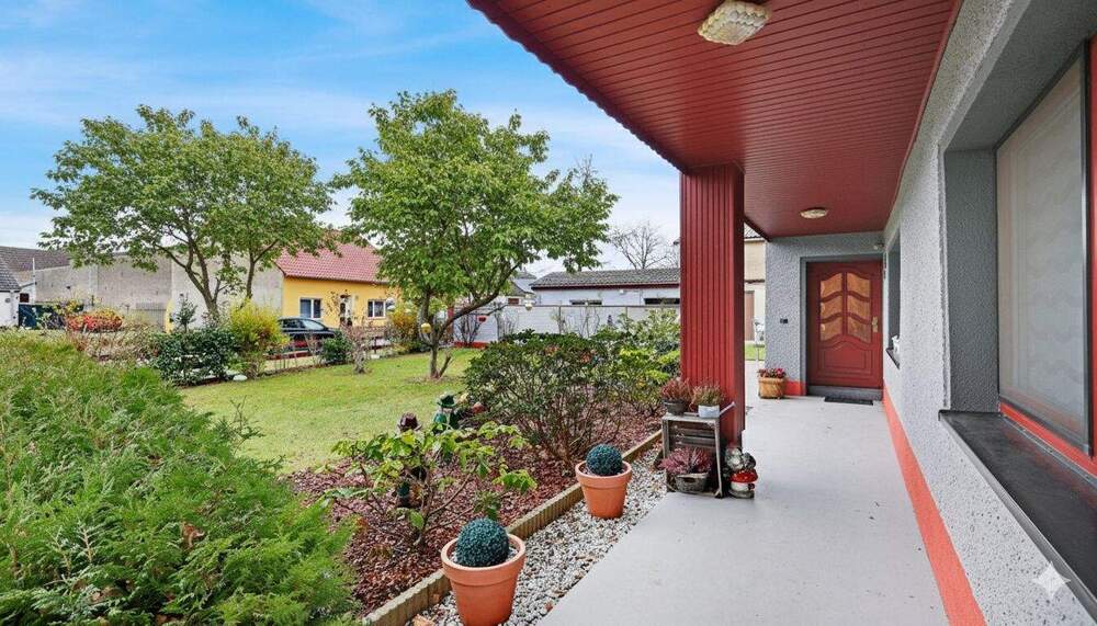 Zweifamilienhaus mit großem Garten 7 zimmer