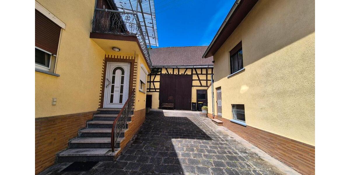 Hofreite mit Baugrundstück 4.5 zimmer