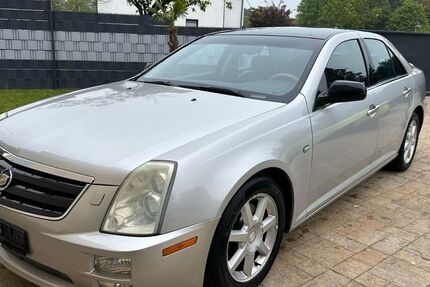 Cadillac STS 153.422 km 4.990 &euro; Versmold 33775