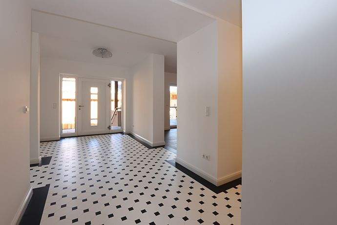 Einfamilienhaus Erfurt Wallichen - 7 Zimmer, 300 m&sup2;, 2.900&euro; | Angebot:26243600