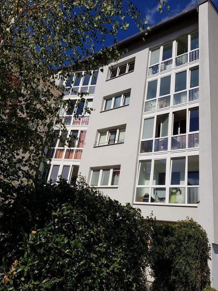 Helle 2-Zimmer-Wohnung mit Winterbalkon in Nürnberg-Südstadt zu v