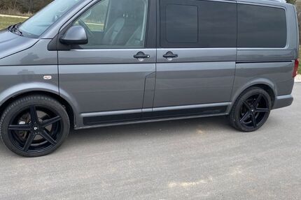 VW T5 Multivan 195.000 km 25.700 &euro; Adelschlag 85111