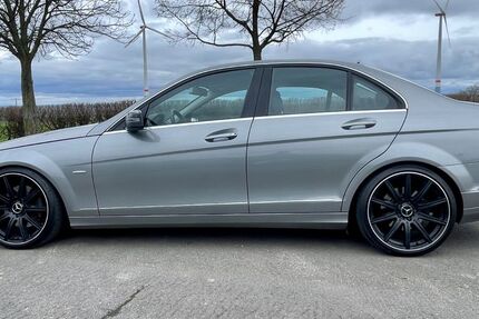 Mercedes-Benz C 350 299.500 km 5.200 &euro; Partenheim 55288
